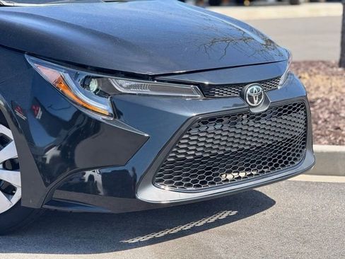 Used 2022 Toyota Corolla L image 3