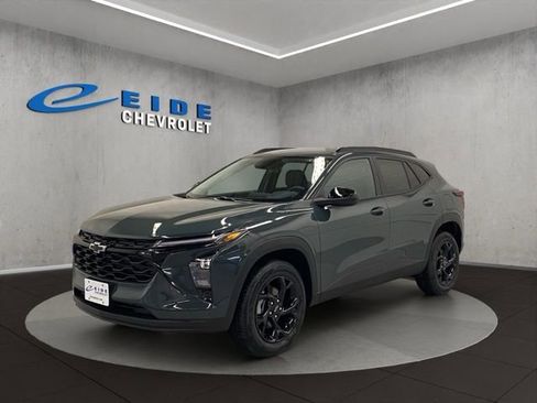 New 2026 Chevrolet Trax LT FWD image 9