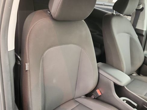 Used 2024 Hyundai Kona SEL AWD/4WD image 16