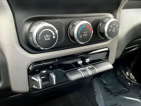 Used 2020 RAM 2500 Big Horn image 35