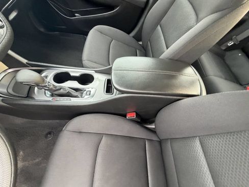 Used 2024 Chevrolet Malibu LT FWD image 18