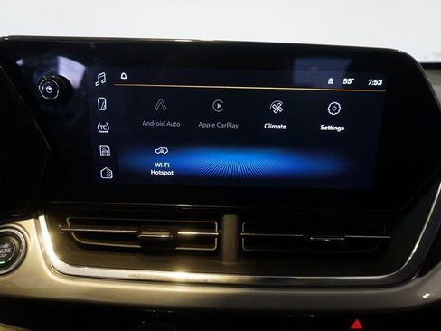 Certified 2025 Chevrolet Trax LT w/ LT Convenience Package image 14