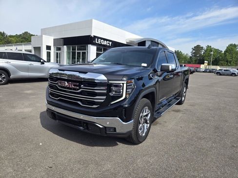 Used 2023 GMC Sierra 1500 SLT w/ SLT Premium Plus Package AWD/4WD image 4