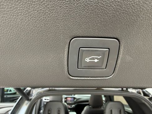 Used 2021 Chevrolet TrailBlazer RS w/ Sun and Liftgate Package image 32