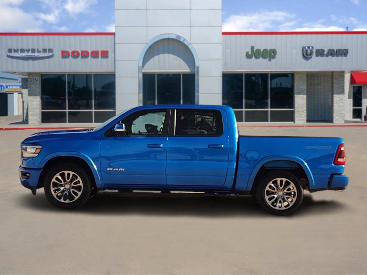 Used 2020 RAM 1500 Laramie w/ Sport Appearance Package AWD/4WD image 3