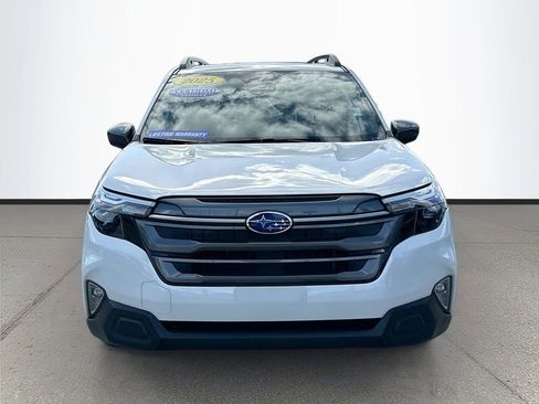 Certified 2025 Subaru Forester Premium AWD/4WD image 2