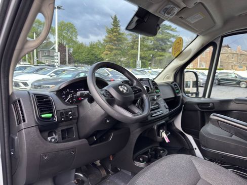 Used 2025 RAM ProMaster 2500 w/ Convenience Group FWD image 19