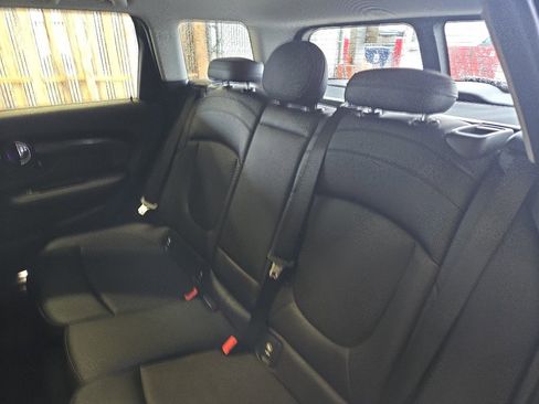 Used 2017 MINI Cooper Clubman S image 13
