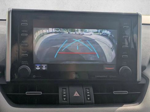 Used 2020 Toyota RAV4 XLE Premium FWD image 12
