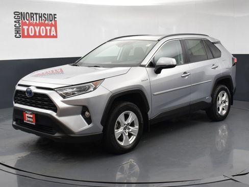 Used 2021 Toyota RAV4 XLE w/ Convenience Package AWD/4WD image 8