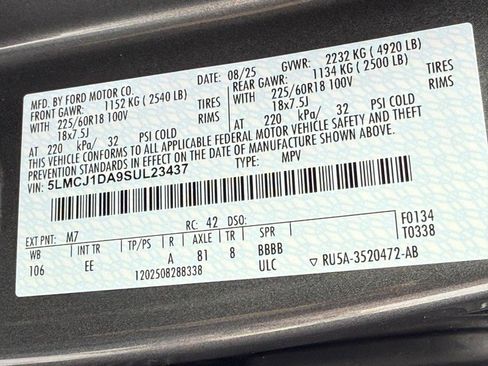 New 2025 Lincoln Corsair AWD image 19