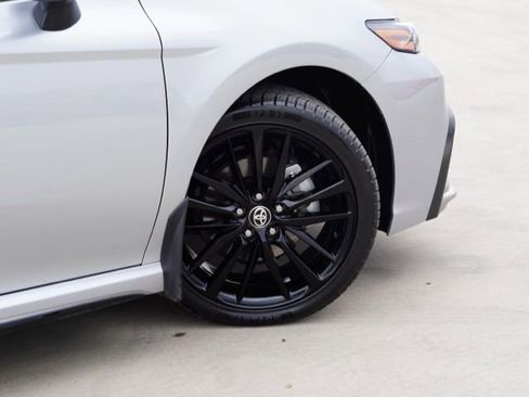 Used 2024 Toyota Camry XSE image 9