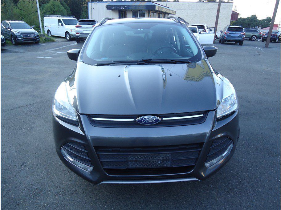 Used 2016 Ford Escape SE w/ SE Leather Comfort Package FWD image 2