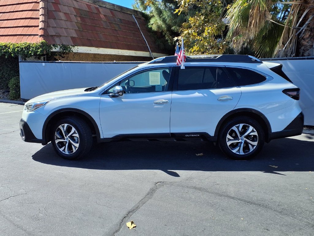 Used 2020 Subaru Outback Touring AWD/4WD image 3