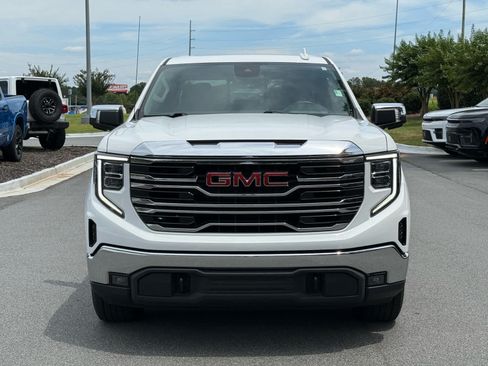 Used 2023 GMC Sierra 1500 SLT w/ SLT Premium Package AWD/4WD image 8