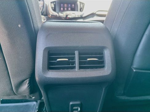 Used 2020 GMC Terrain SLE w/ Elevation Edition FWD image 21