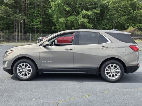 Used 2019 Chevrolet Equinox LT FWD image 2