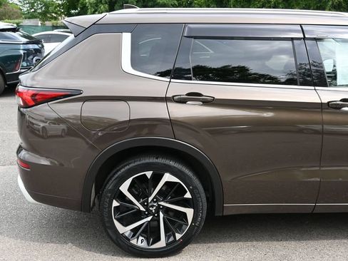 Used 2024 Mitsubishi Outlander SEL Black Edition AWD/4WD image 45