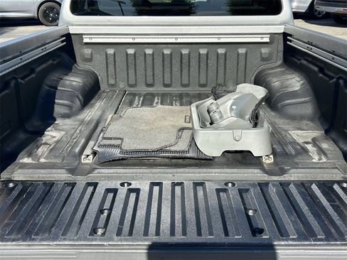 Used 2008 Nissan Frontier SE image 13