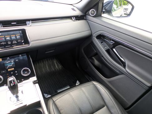 Used 2022 Land Rover Range Rover Evoque R-Dynamic SE AWD/4WD image 16