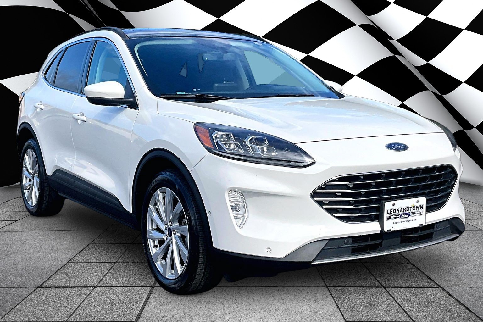 Used 2022 Ford Escape Titanium w/ Titanium Elite Package AWD/4WD image 14