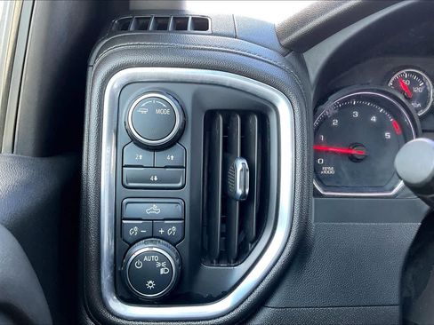 Used 2023 Chevrolet Silverado 2500 LT AWD/4WD image 33