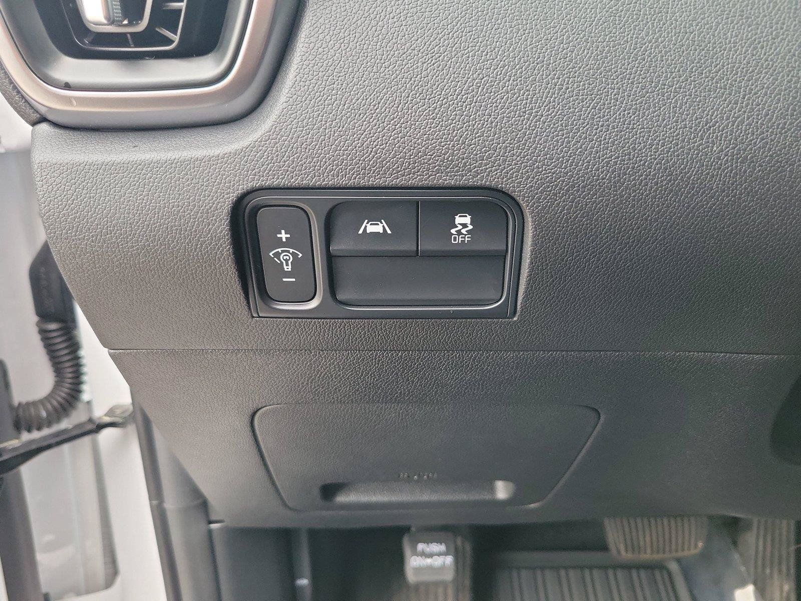 Used 2022 Kia Sorento S w/ Panoramic Sunroof Package FWD image 23