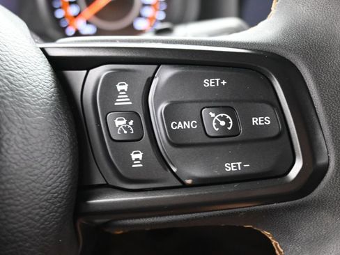 Used 2024 Jeep Wrangler Unlimited Sport AWD/4WD image 32