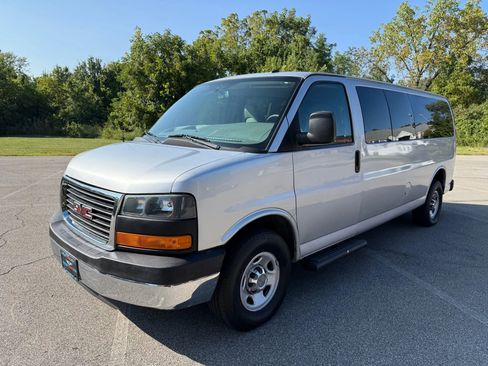 Used 2015 GMC Savana 3500 LT w/ LT Preferred Equipment Group RWD image 7