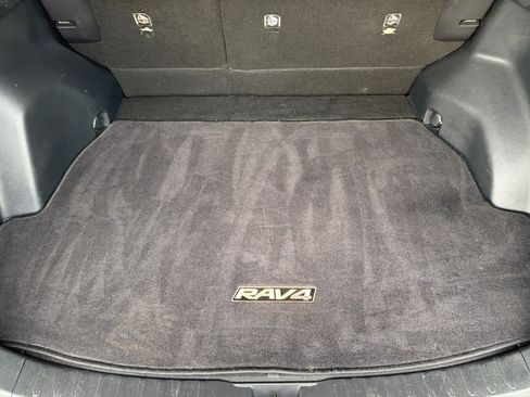 Used 2019 Toyota RAV4 XSE w/ Carpet Mat Package image 17