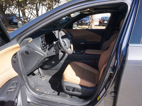 Used 2025 Lexus RX 350 Premium w/ Accessory Package (Z1) image 2