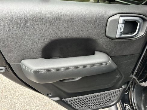 Used 2020 Jeep Gladiator Overland image 20