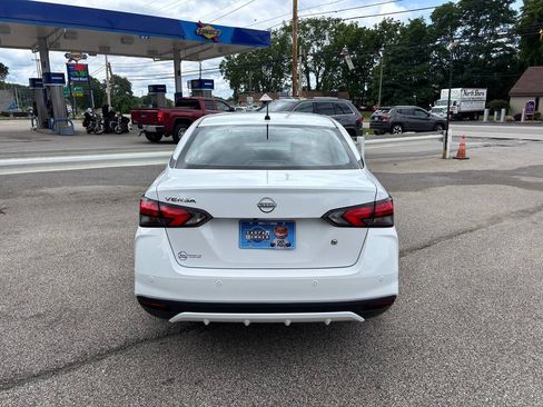 Used 2024 Nissan Versa S w/ S Plus Package FWD image 4