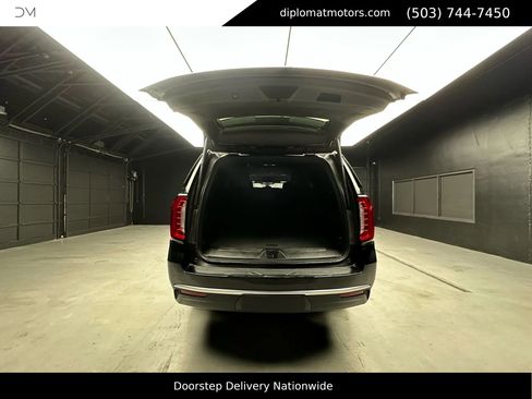 Used 2022 GMC Yukon XL Denali w/ Advanced Technology Package image 48