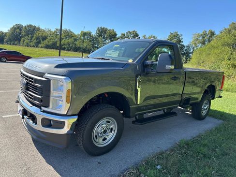 New 2026 Ford F250 XL image 2