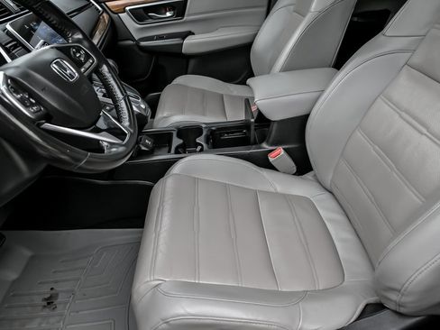 Used 2019 Honda CR-V Touring image 13