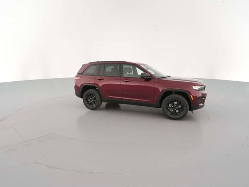 New 2025 Jeep Grand Cherokee Altitude image 15