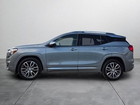 Used 2023 GMC Terrain Denali AWD/4WD image 2