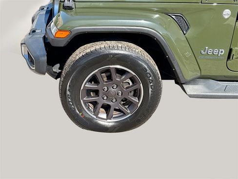 Used 2021 Jeep Gladiator Overland w/ Safety Group image 35