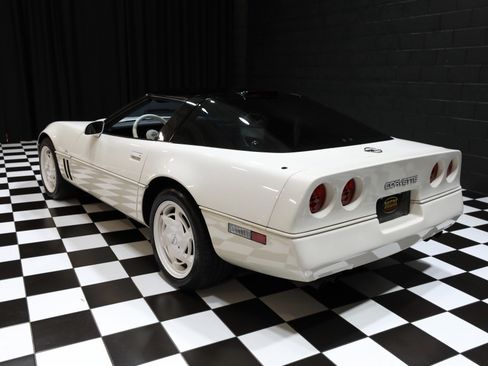 Used 1988 Chevrolet Corvette Coupe image 25