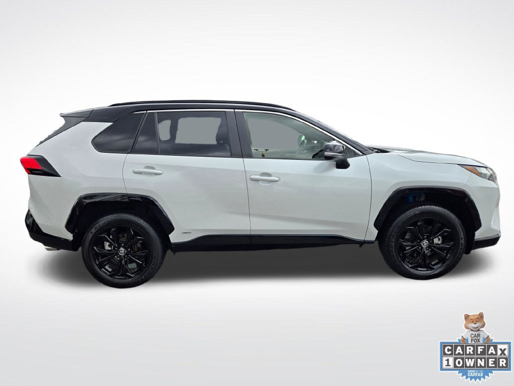 Used 2025 Toyota RAV4 XSE AWD/4WD image 8