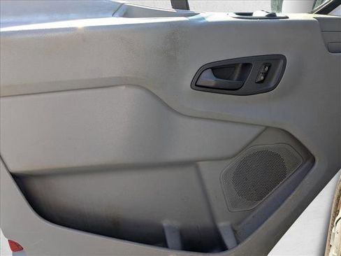 Used 2019 Ford Transit 250 130 Medium Roof image 6