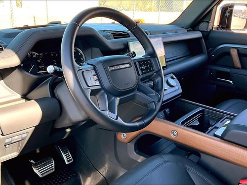 Used 2023 Land Rover Defender 90 X image 14
