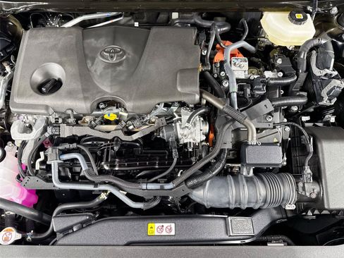 Certified 2026 Toyota Camry Hybrid FWD image 40
