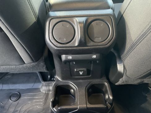 Certified 2020 Jeep Wrangler Unlimited Sahara image 30