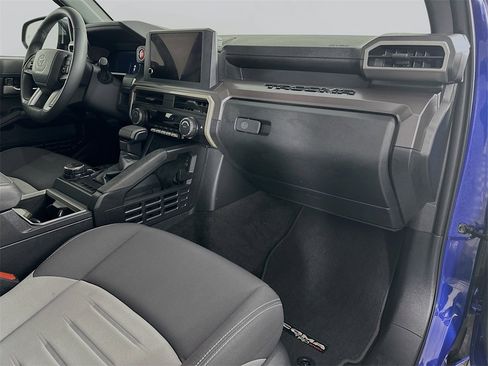 Used 2024 Toyota Tacoma TRD Sport image 26