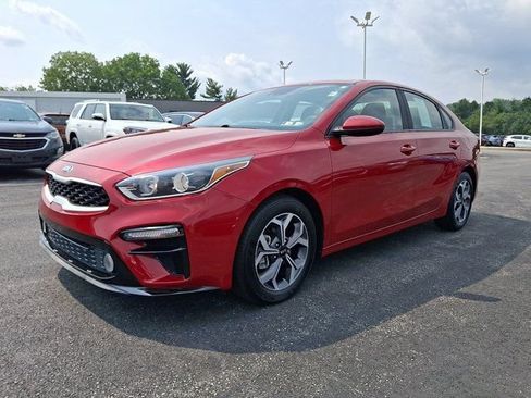 Used 2019 Kia Forte LXS FWD image 3