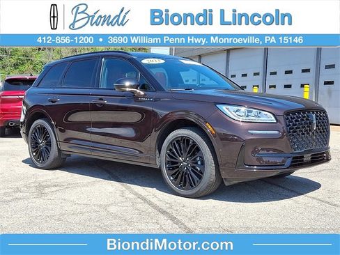 Used 2023 Lincoln Corsair Reserve w/ Equipment Group 202A image 1