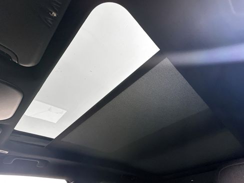 Used 2022 Jeep Renegade Altitude w/ Sun/Sound Group image 21