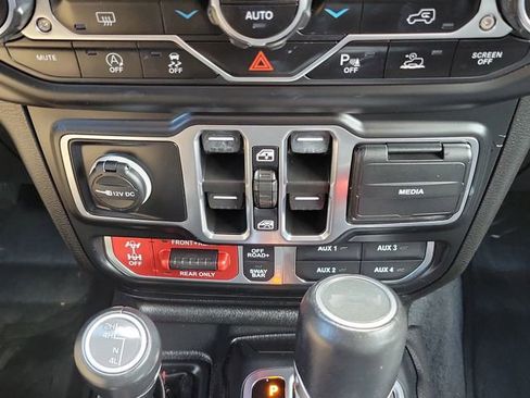 Used 2021 Jeep Wrangler Unlimited Rubicon w/ Steel Bumper Group image 30